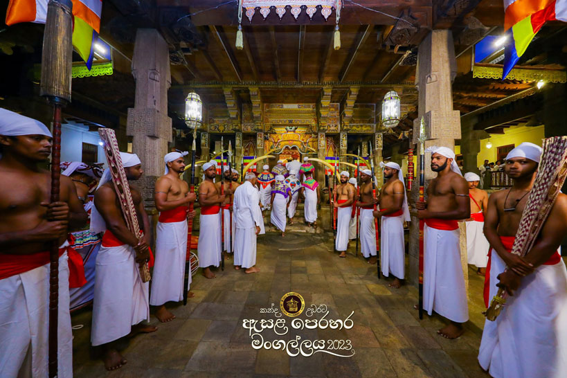 kandy sri dalada perahara